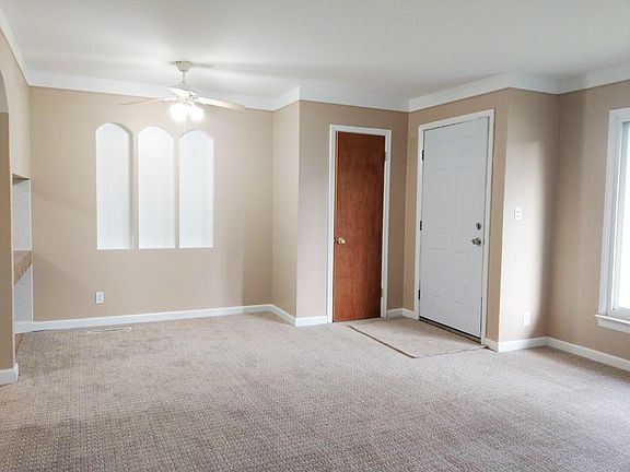 3rd image of 29418 Kathryn St