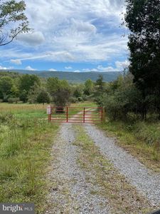365 Rudolph Ln, Great Cacapon, WV, 25422