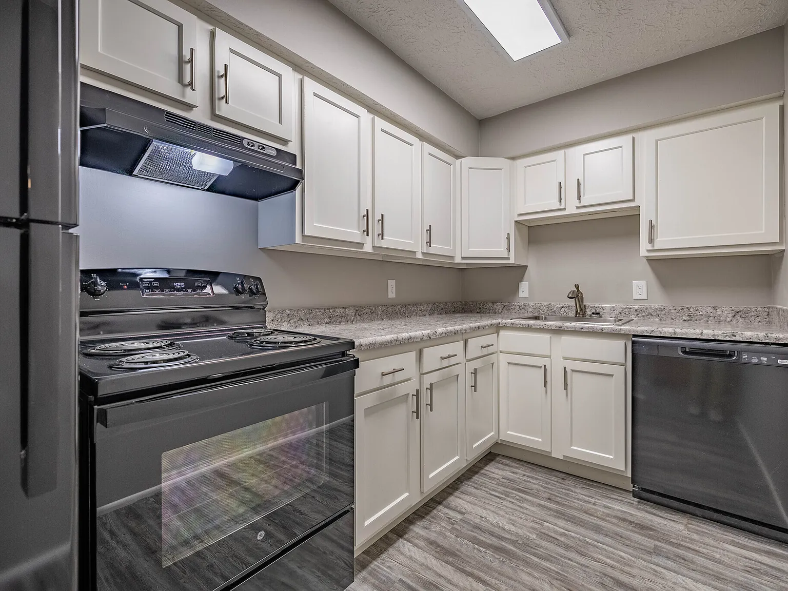 1 bed, 750 sqft, $1,195 — Photo 3