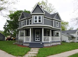 233 S Prairie St, Whitewater, WI 53190