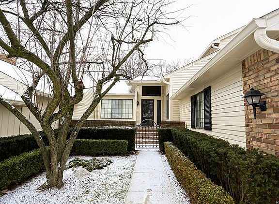 2nd image of 6903 Pebblecreek Woods Dr #1