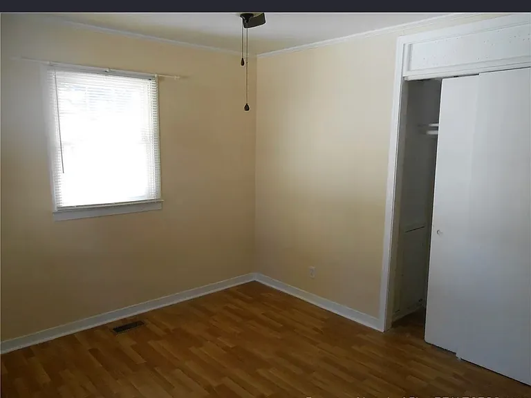1402 Vance Dr — Photo 7