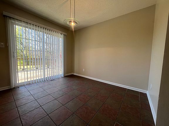 3rd image of 1369 Little Rd