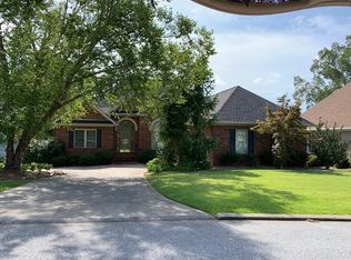 104 Reedy Cove Pl, Greenwood, SC 29649