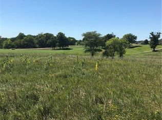 2204 Bos Landen Dr, Pella, IA 50219