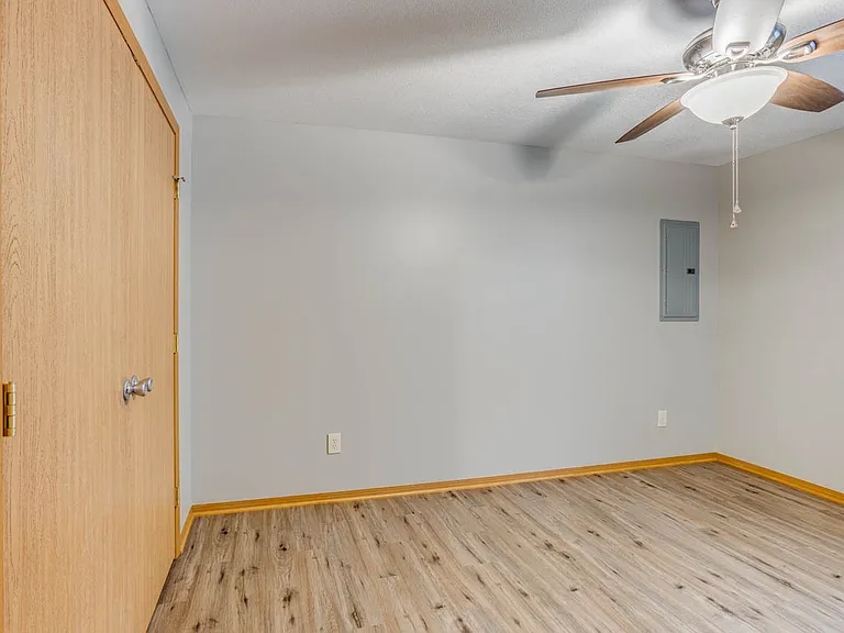 1028 E Karla Ct — Photo 22