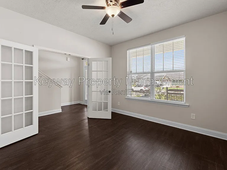 135 Beallwood Dr — Photo 5