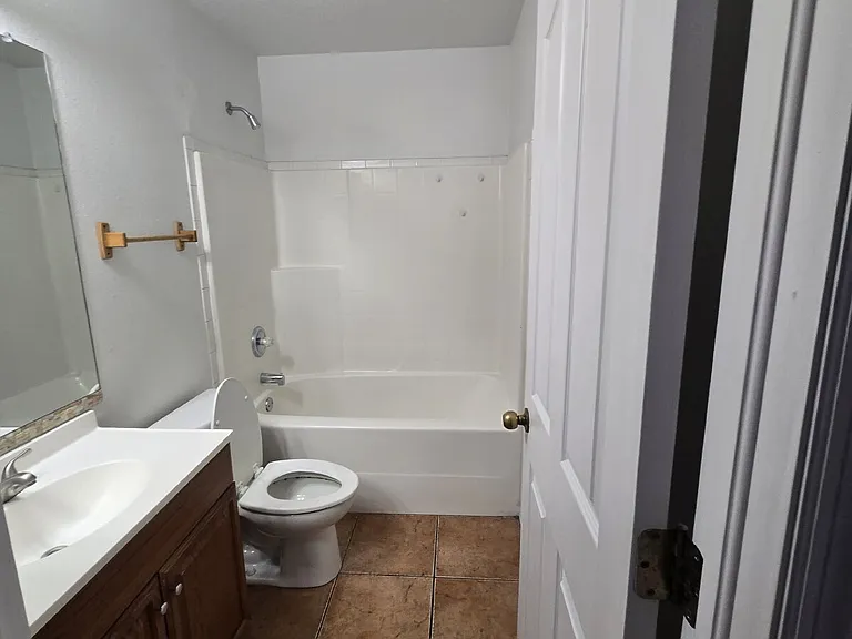 5085 Courtland Rd — Photo 6