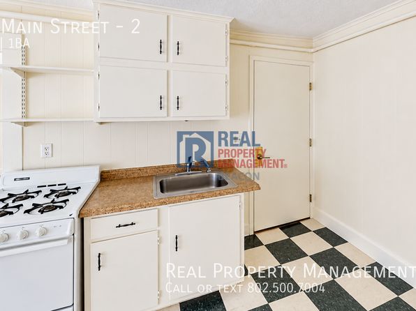 62 Main St APT 2