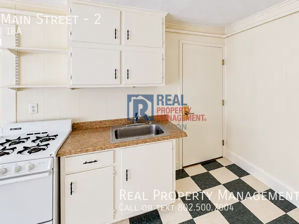62 Main St, Enfield, NH