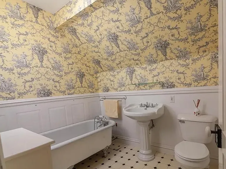 714 Auburn Ave — Photo 24