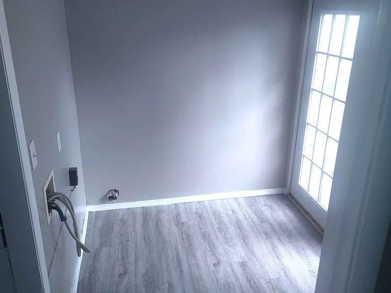 2922 Colorado Ave — Photo 11