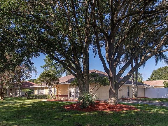 4th image of 7520 Floral Cir E