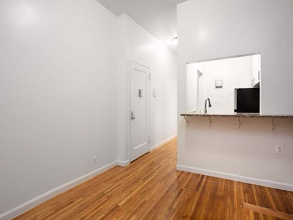4th image of 333 E 65th St #3A