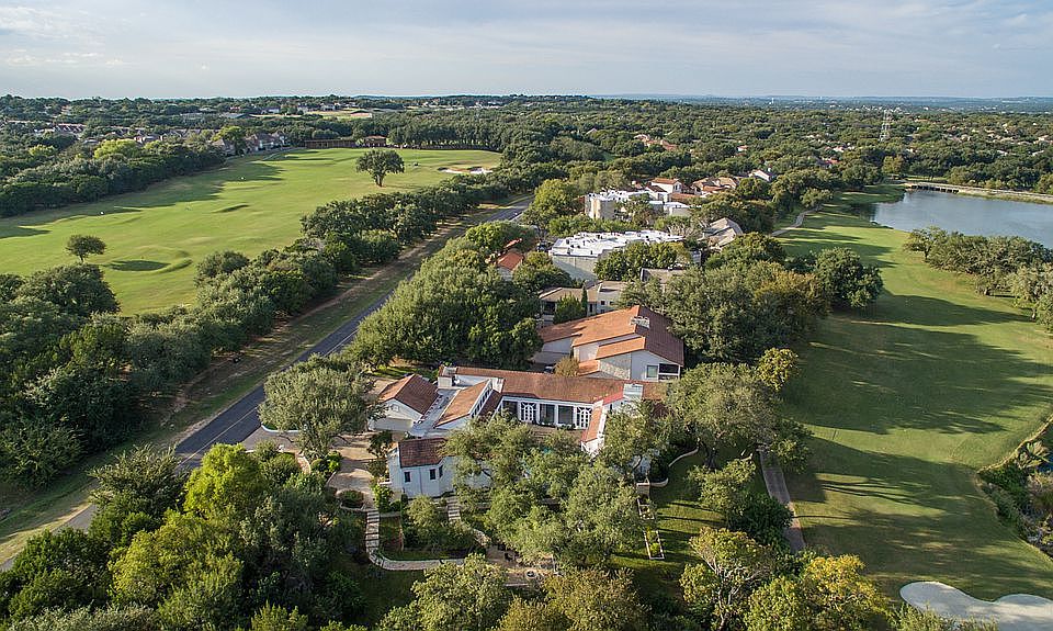 1st image of 28 Club Estates Pkwy