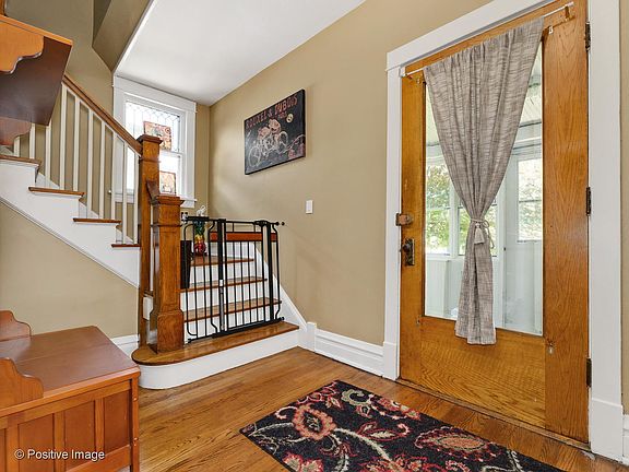 2nd image of 4026 N Leamington Ave