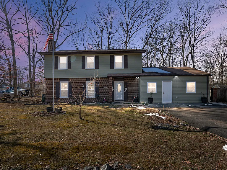2 Webster Ct — Photo 18