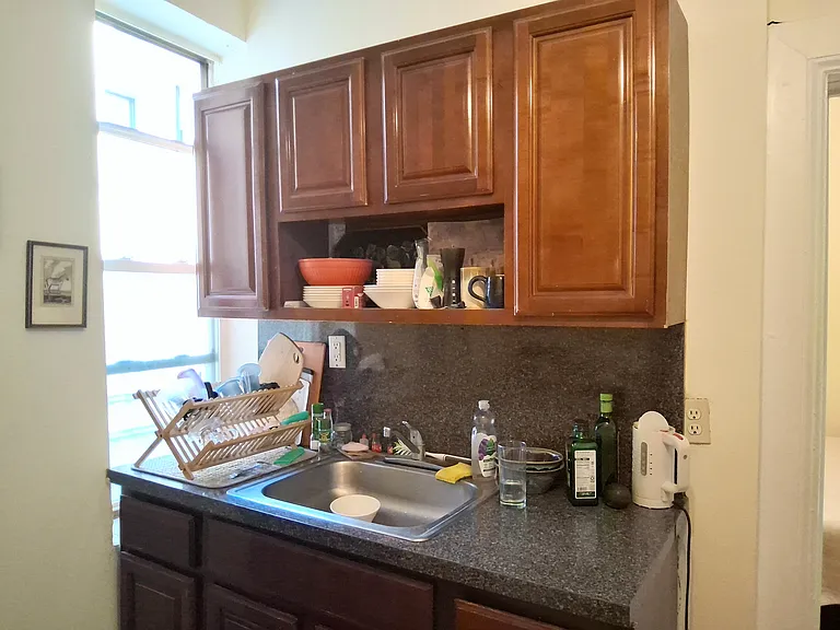 245 Midwood St #1 — Photo 9