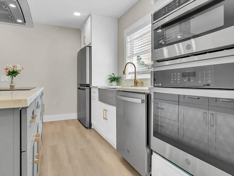 2906 W Nassau St — Photo 9