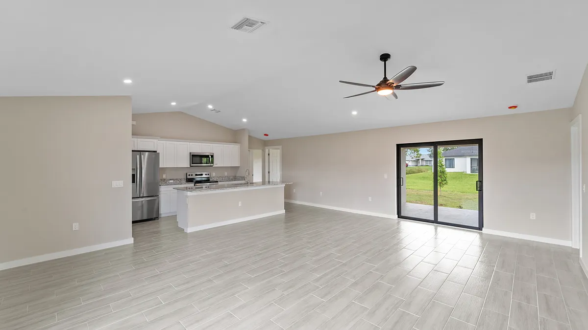 4 bed, 1667 sqft, $2,850 — Photo 3