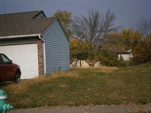 3rd image of 5264 Gainsborough Ct