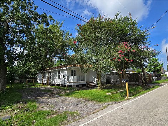 3rd image of 4642 Mierianne St