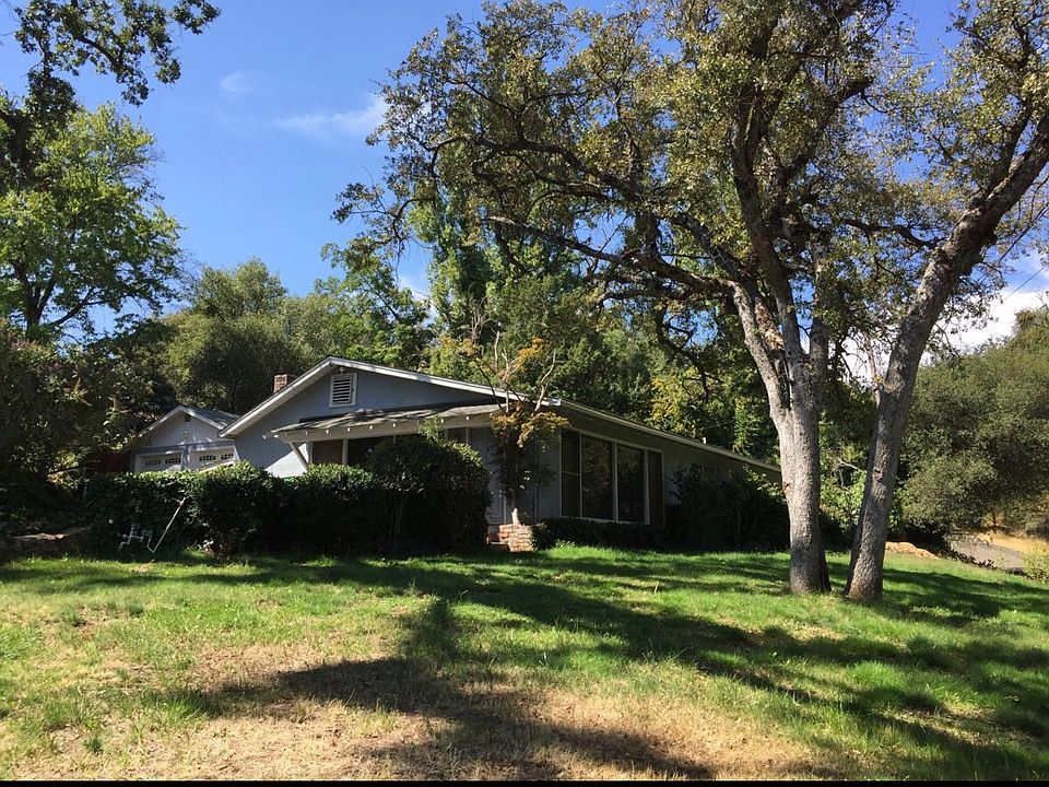 1st image of 882 E Oakside Dr