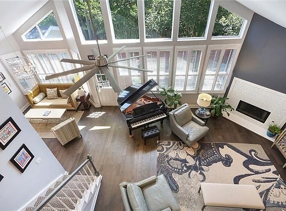 2nd image of 6119 Catina St