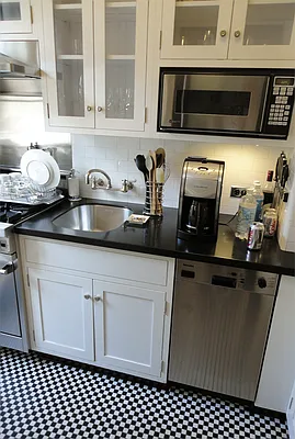 Rented by McDonagh Real Estate | media 19