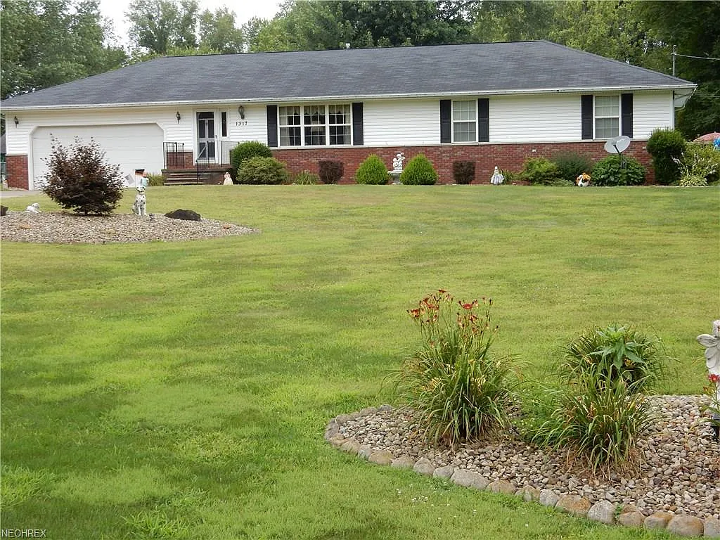 1317 Swigart Rd photo 1