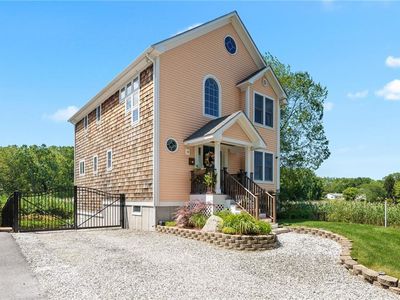 16 Capen St, Warwick, RI, 02889