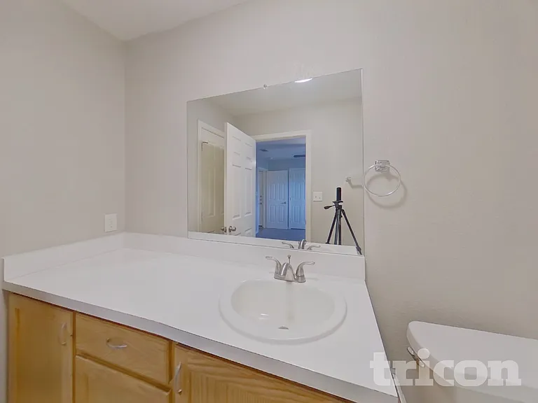 213 Dean Ct — Photo 8