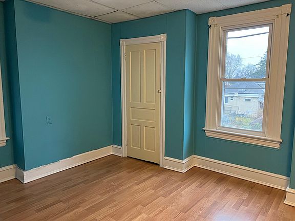 2nd image of 27 N Macdade Blvd