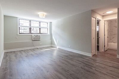3rd image of 503 W Barry Ave #104