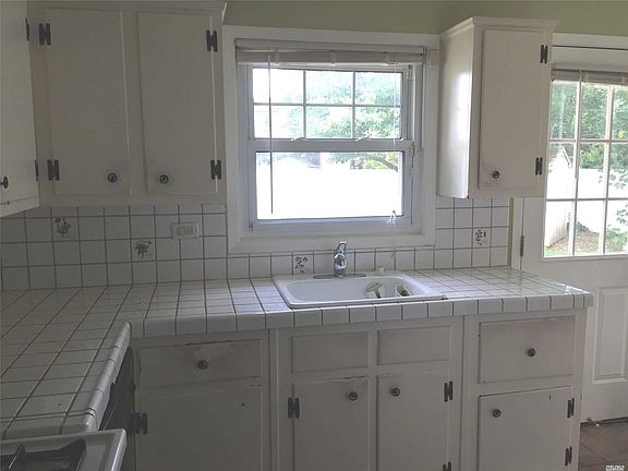 3rd image of 26 Mindy Ln