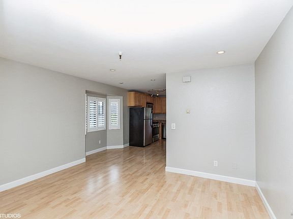 3rd image of 720 Petaluma Boulevard S #28