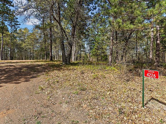 3rd image of 4226 Deerpath Rd