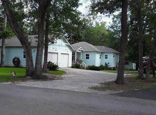 2323 N Country Club Ln, Biloxi, MS 39532