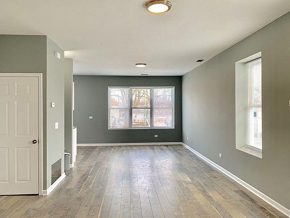 3rd image of 6048 S Ashland Ave #2