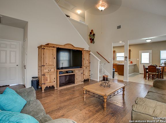 4th image of 308 Primrose Way