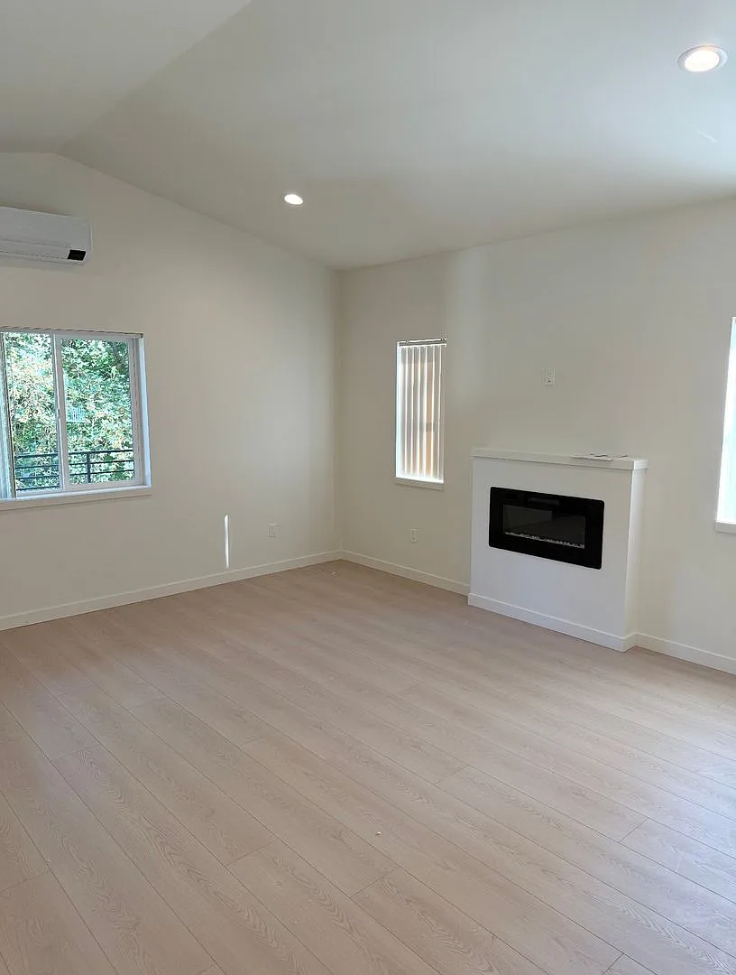 Duplex in CDA! — Photo 3