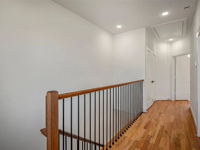 6320 Del Rio St — Photo 26