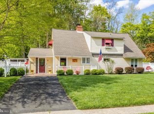 8613 Patton Rd, Glenside, PA 19038