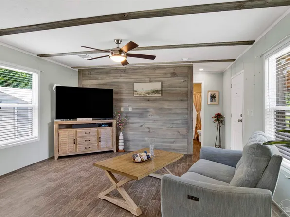 1347 Ridgewood Dr, Lillian, AL 36549