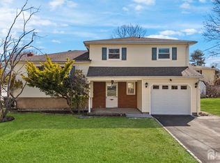 24 Lench Ave, Edison, NJ 08820