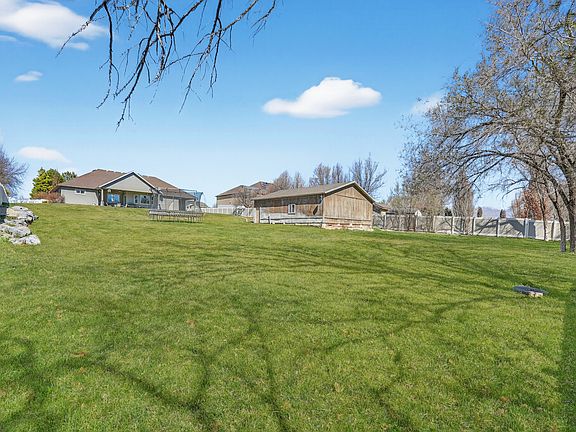 2nd image of 587 Cephus Rd