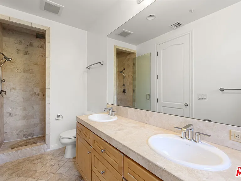 744 N Alfred St #104 — Photo 28