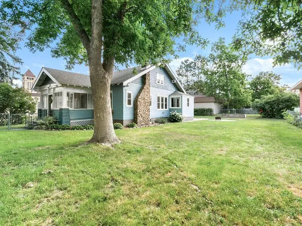 209 2nd St SE, Little Falls, MN 56345