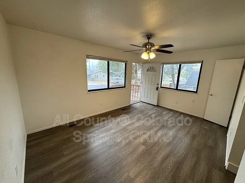 2 bed, 1.0 bath, 750 sqft, $1,150 — Photo 3