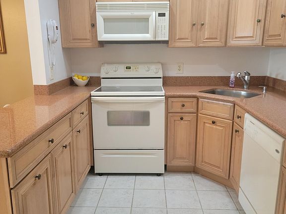 2nd image of 3561 Pine Needle Dr APT D-2